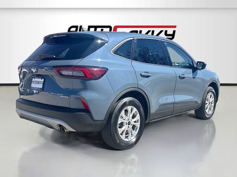 Used 2025 Ford Escape Active AWD/4WD image 7