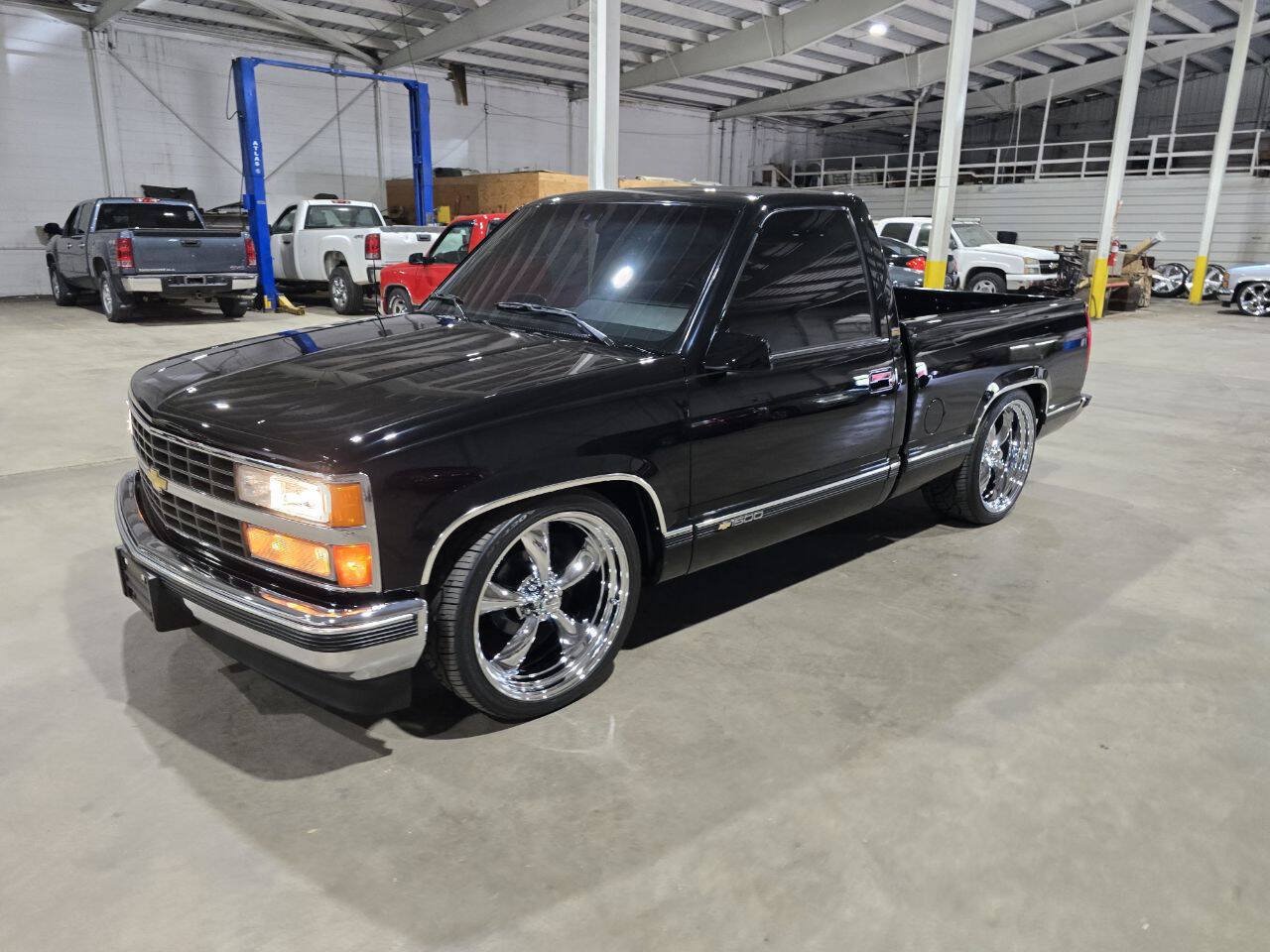 Used 1990 Chevrolet Silverado 1500 2WD Regular Cab image 2
