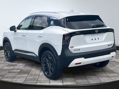 New 2025 Nissan Kicks SR