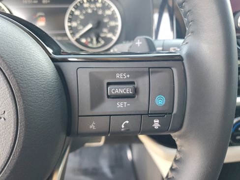 Certified 2022 Nissan Pathfinder SV FWD image 19