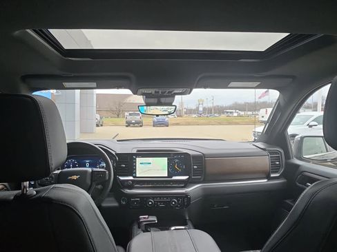 Used 2024 Chevrolet Silverado 1500 High Country w/ High Country Premium Package image 18