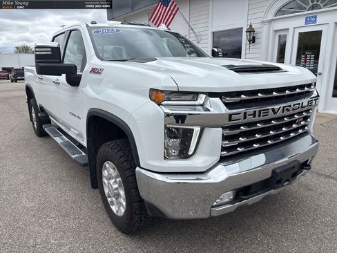Used 2023 Chevrolet Silverado 3500 LTZ w/ LTZ Convenience Package AWD/4WD image 3