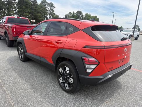 Used 2024 Hyundai Kona SEL AWD/4WD image 6