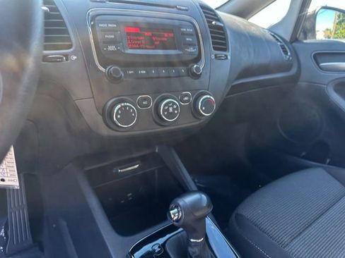 Used 2017 Kia Forte LX FWD image 18