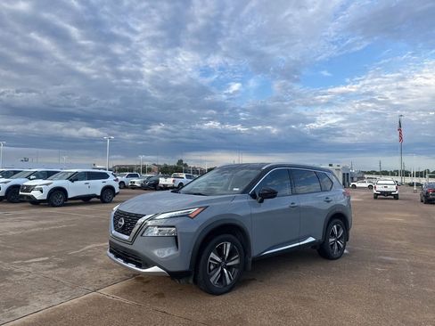 Used 2023 Nissan Rogue Platinum w/ Platinum Premium Package AWD/4WD image 10
