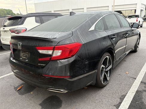 Used 2019 Honda Accord Sport image 4