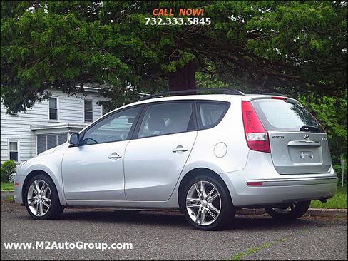 Used 2010 Hyundai Elantra SE image 3