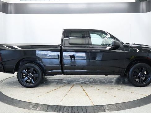 Used 2015 RAM 1500 Express w/ Black Ram 1500 Express Group image 6