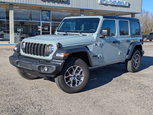 Used 2024 Jeep Wrangler Sport S image 1