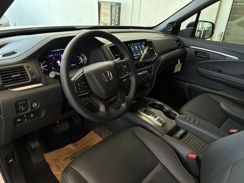 Used 2023 Honda Passport EX-L image 10