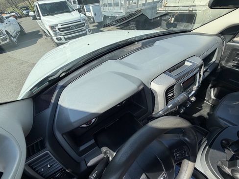 Used 2018 RAM 3500 Tradesman w/ Chrome Appearance Group image 45