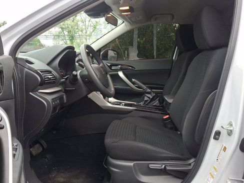 Used 2024 Mitsubishi Eclipse Cross ES AWD/4WD image 13