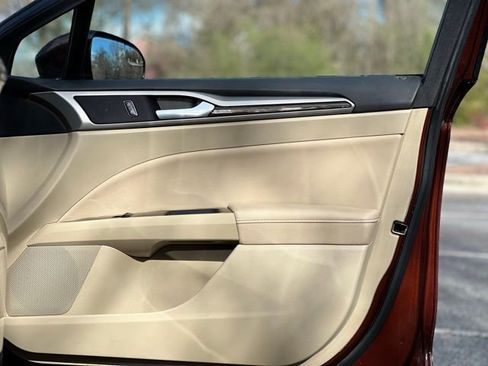 Used 2016 Ford Fusion SE w/ Equipment Group 202A image 22