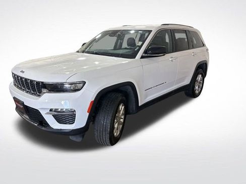 Used 2024 Jeep Grand Cherokee Limited AWD/4WD image 7