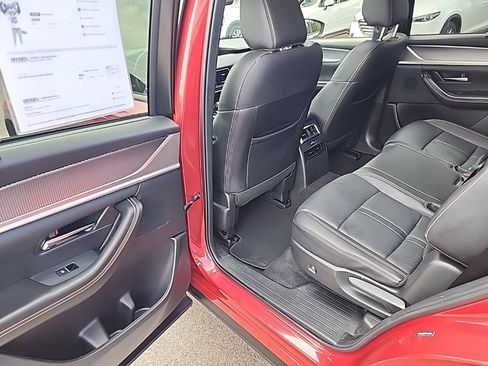 Used 2024 MAZDA CX-90 3.3 Turbo w/ Preferred Plus AWD/4WD image 33