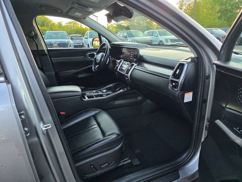 Certified 2023 Kia Sorento EX AWD/4WD image 12