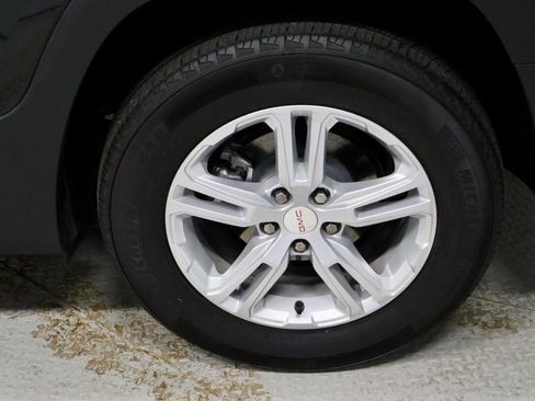 Used 2022 GMC Terrain SLE w/ Driver Convenience Package image 18