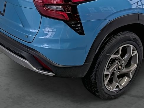 Used 2025 Chevrolet Trax LT w/ Driver Confidence Package image 13