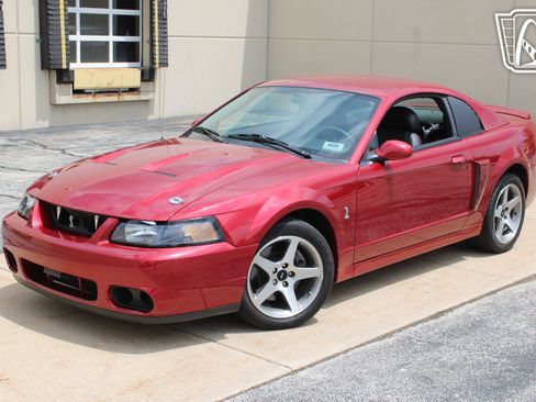 Used 2003 Ford Mustang Cobra RWD image 2