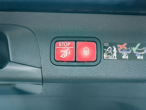 New 2026 Mercedes-Benz GLS 450 GLS 450 image 11