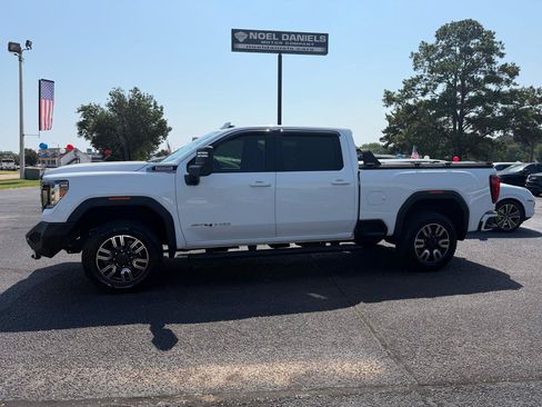 Used 2020 GMC Sierra 2500 AT4 w/ AT4 Premium Package AWD/4WD image 1