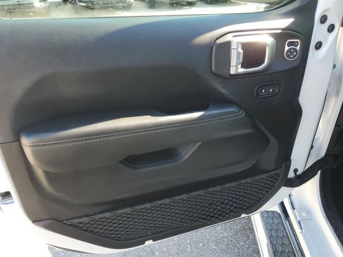 Used 2021 Jeep Wrangler Unlimited Sahara w/ Safety Group image 22