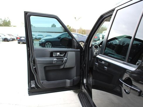 Used 2016 Land Rover LR4 HSE Silver Edition image 43