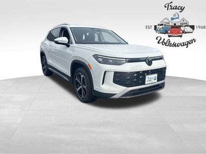 New 2025 Volkswagen Tiguan SE