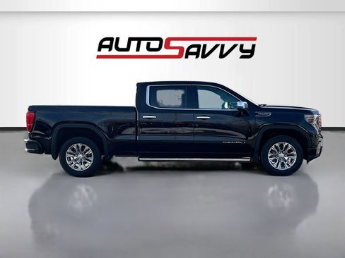 Used 2023 GMC Sierra 1500 Denali w/ Technology Package AWD/4WD image 8