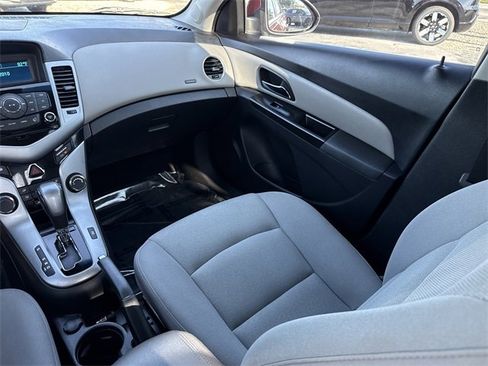 Used 2014 Chevrolet Cruze LT w/ RS Package image 23