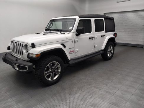 Used 2019 Jeep Wrangler Unlimited Sahara AWD/4WD image 2