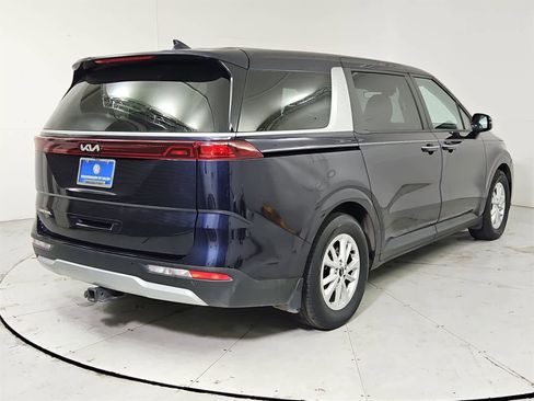 Used 2023 Kia Carnival LX image 6