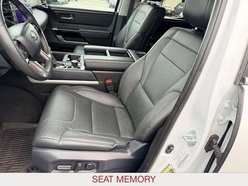Used 2024 Toyota Tundra Limited AWD/4WD image 26