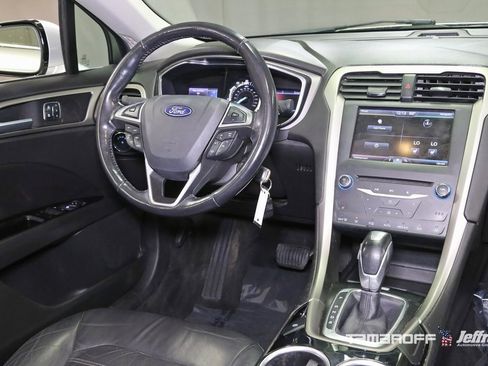 Used 2013 Ford Fusion SE image 4