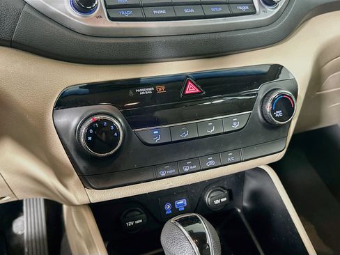 Used 2016 Hyundai Tucson SE w/ Option Group 02 FWD image 22