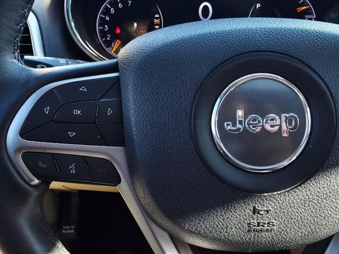 Used 2018 Jeep Grand Cherokee Limited AWD/4WD image 27