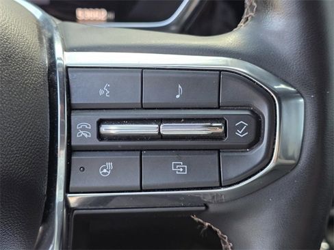 Used 2023 GMC Canyon Denali image 38