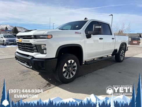Used 2024 Chevrolet Silverado 2500 Custom w/ Custom Value Package image 7