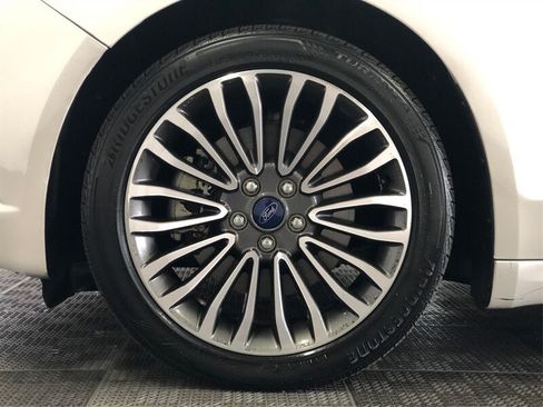 Used 2018 Ford Fusion Energi Titanium FWD image 19