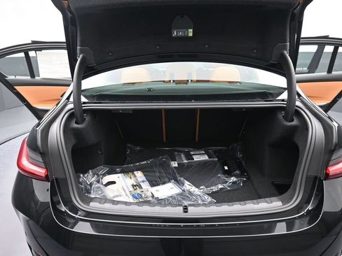 New 2026 BMW 330i xDrive Sedan w/ Convenience Package image 16