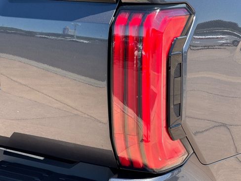 New 2026 Toyota Tundra Platinum AWD/4WD image 32