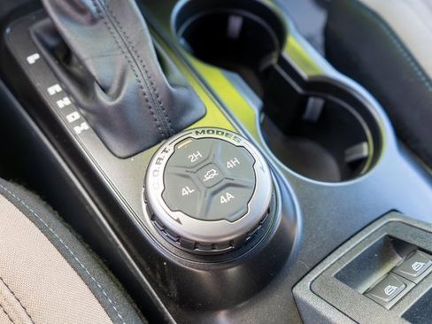 Used 2023 Ford Bronco Big Bend w/ Sasquatch Package image 26