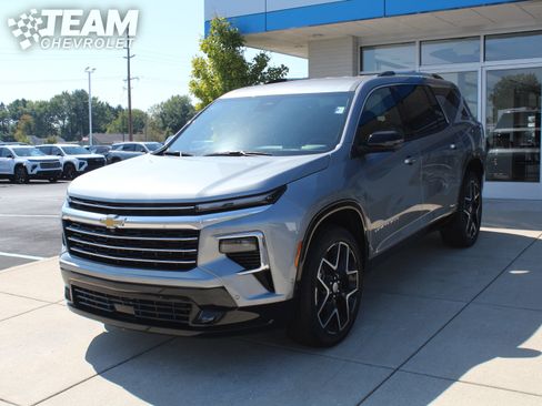 New 2026 Chevrolet Traverse High Country w/ LPO, Floor Liner Package image 8