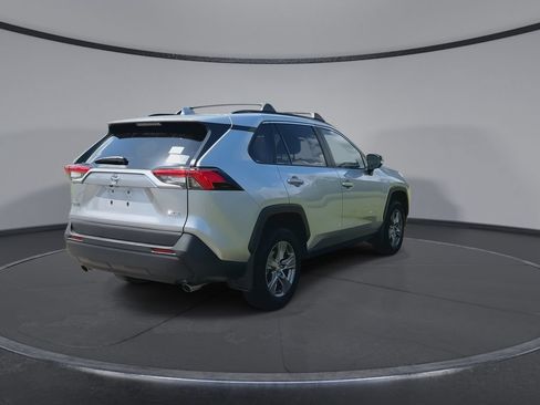 Certified 2025 Toyota RAV4 XLE FWD image 8