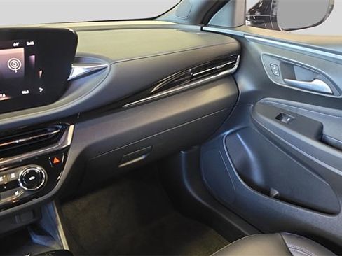 Used 2025 Buick Envista Sport Touring w/ Convenience I Package image 20