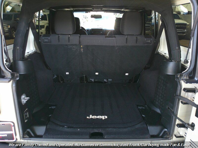 Used 2017 Jeep Wrangler Unlimited Sport w/ Quick Order Package 24S AWD/4WD image 9