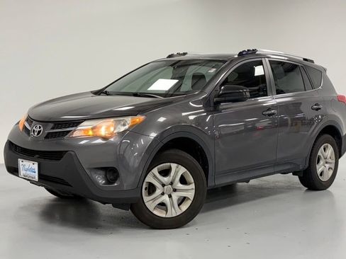 Used 2013 Toyota RAV4 LE image 1