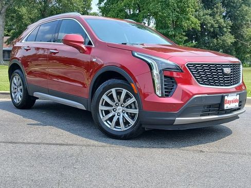 Used 2020 Cadillac XT4 Premium Luxury w/ Cold Weather Package FWD image 2
