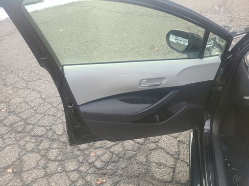 Certified 2021 Toyota Corolla LE image 14