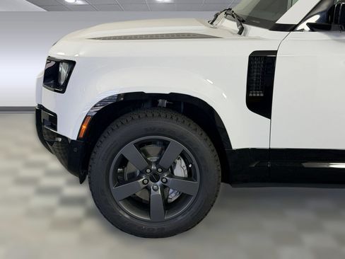 New 2026 Land Rover Defender 110 X-Dynamic SE AWD/4WD image 12